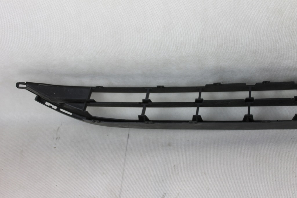 фото №10, Решётка средняя бампера opel corsa e перед