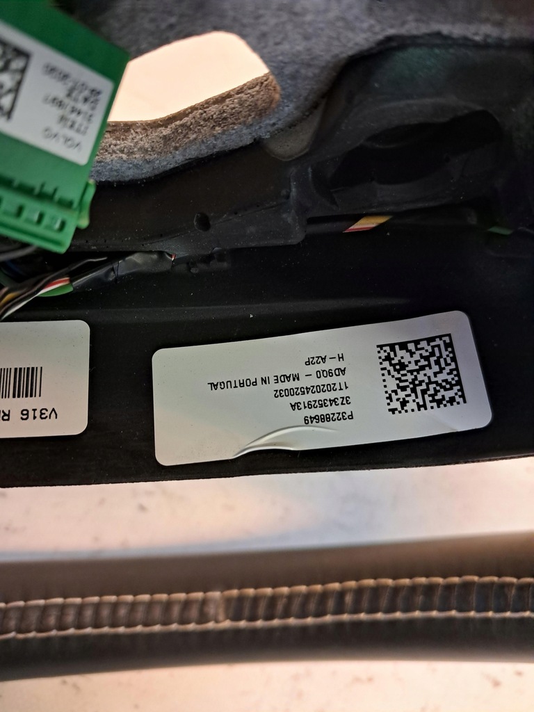 фото №15, Повітропровід шкіра r-design volvo xc40 p32288649