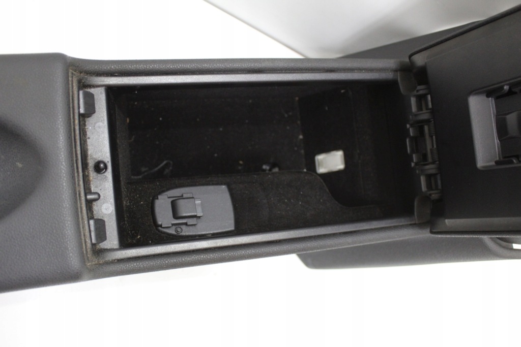 фото №10, Подлокотник оригинальный номер mercedes slk r171 w171