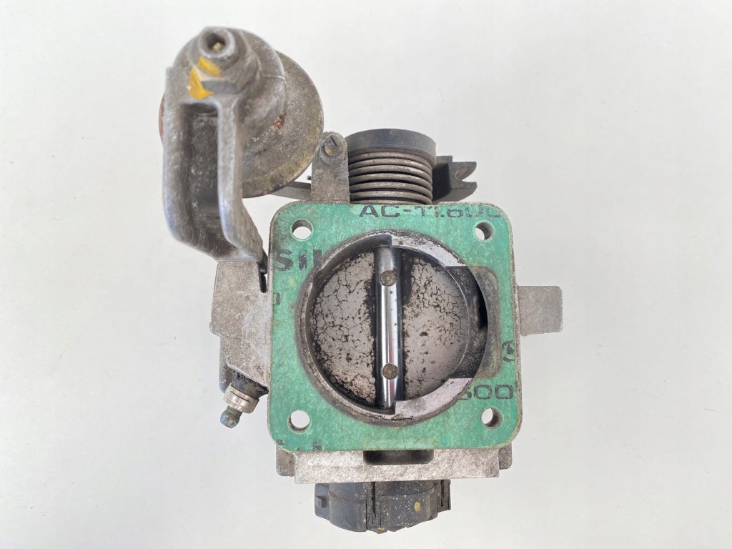 фото №1, Дроссельная заслонка vw passat 037061ap