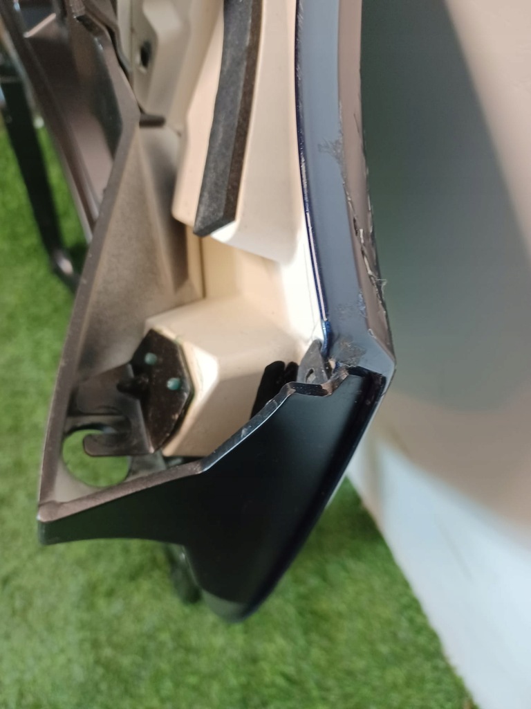 фото №4, Кришка багажника задня aston martin vantage