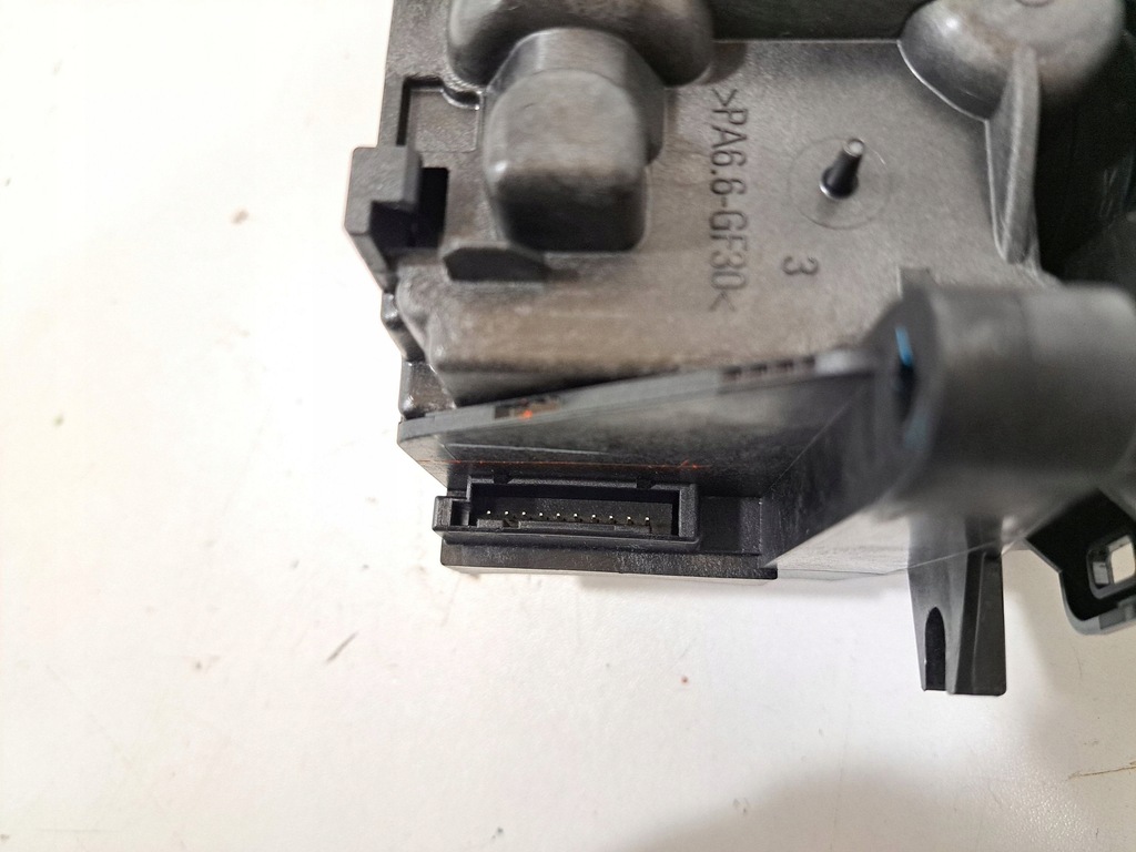 фото №13, Bmw 2 f22 f23 2013 домкрат переключения передач / верхний