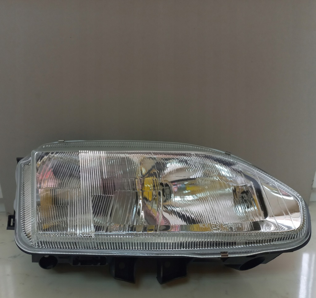 фото №1, Фара правый лампа renault safrane 1992-1996 оригинал valeo новый