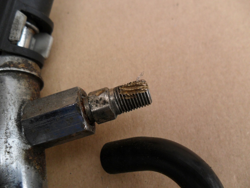 фото №12, Mazda 6 1.8 молдинг впрыскная 1s7g9d280da