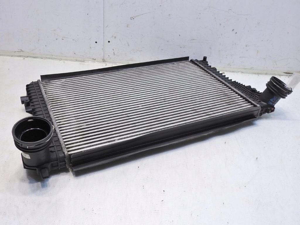 Радіатор інтеркулер vw golf v 1.9 tdi Зі Шроту