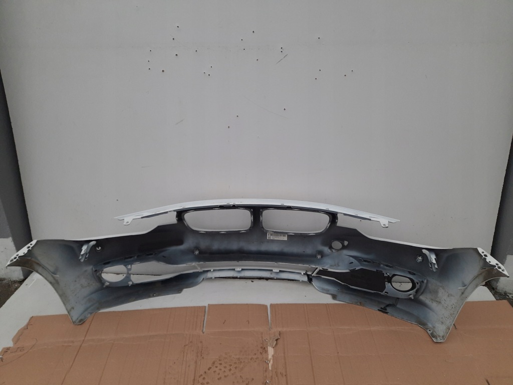 фото №11, Bmw 3 f30 f31 luxure line бампер передній решітка