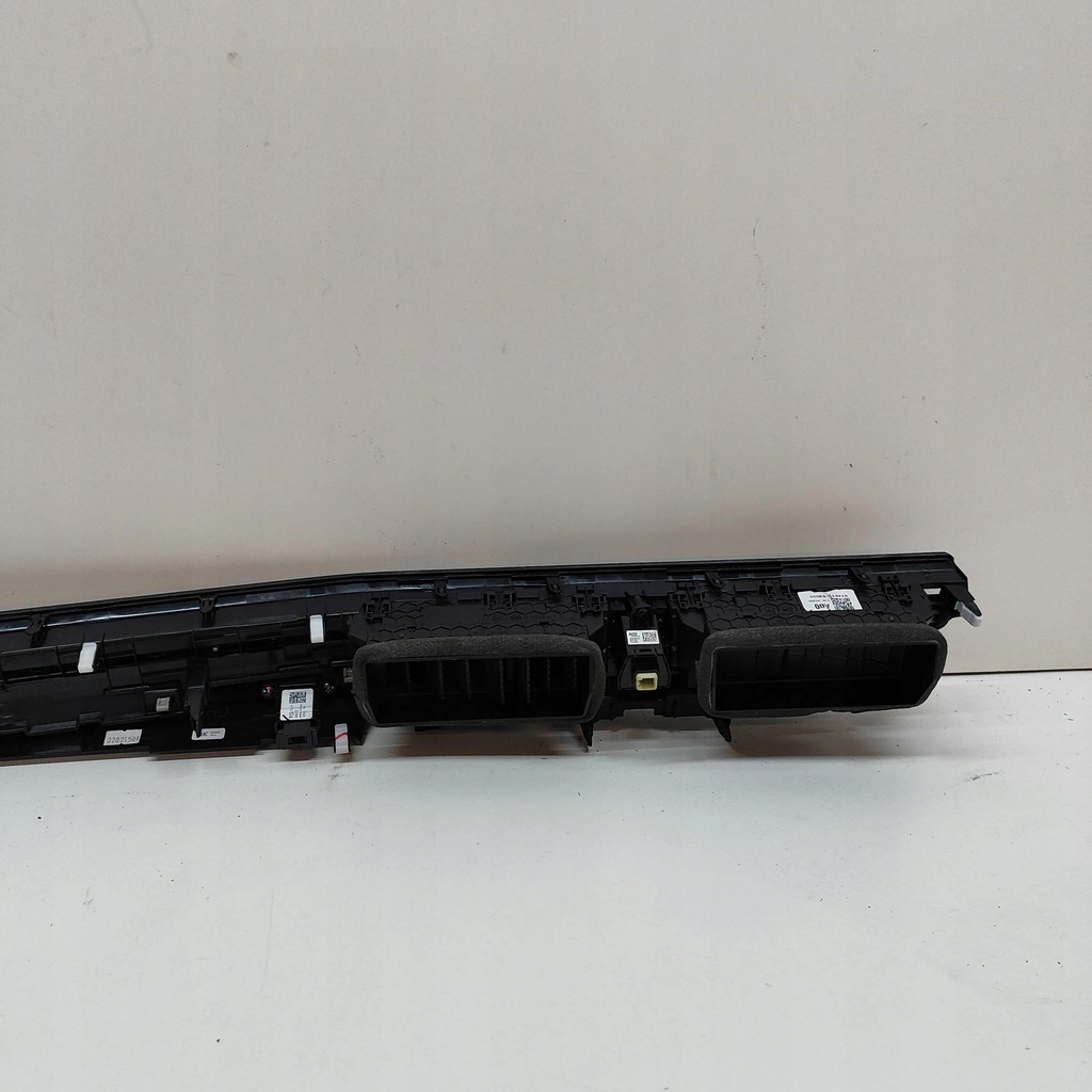 фото №6, Kia ev6 2022 форсунки / решётки обдув панели приборной панели