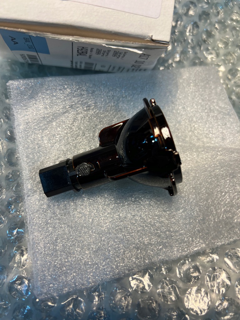 фото №5, Bmw e60 lift лампочка цоколь кільце oem 63127187952