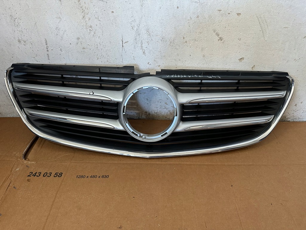 фото №1, Mercedes vito 447 v-klasa решётка радиатора решётка радиатора передняя оригинальная