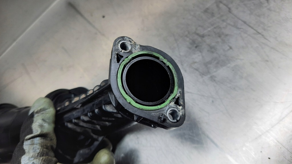 фото №4, Труба turbo 31431155 volvo xc60 v70 s60 2.0 d4 d4204t5