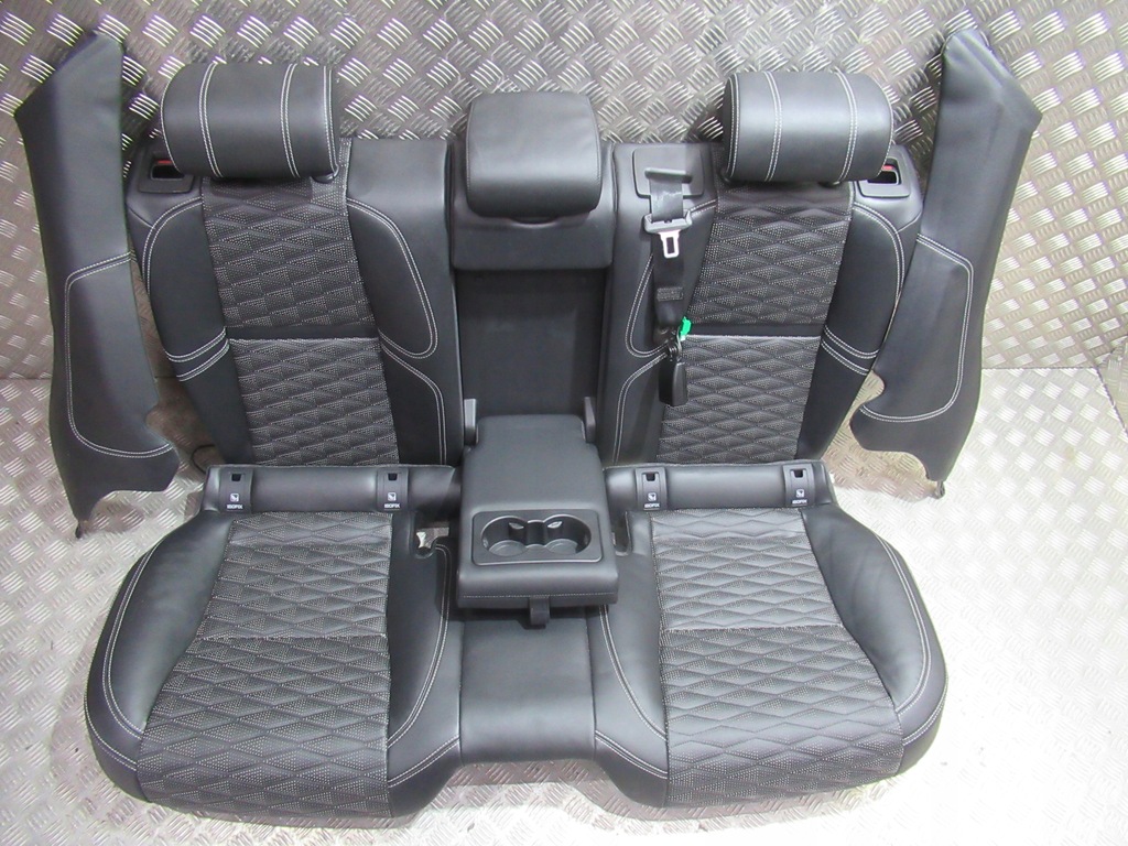 фото №12, Land rover range velar кожа сиденья заднее сиденье обшивки салон полный