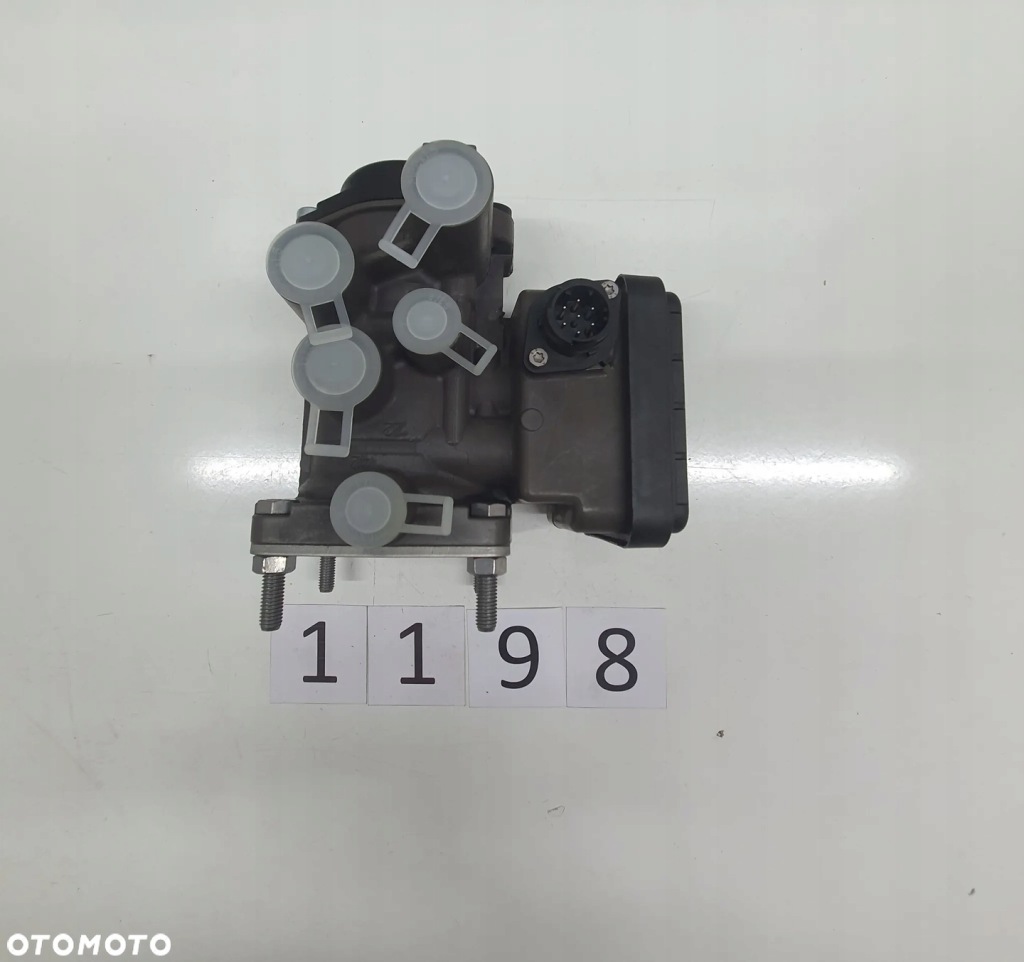 фото №1, Клапан прицепной ebs europa volvo fh fm renault dxi knorr bremse k020623n00