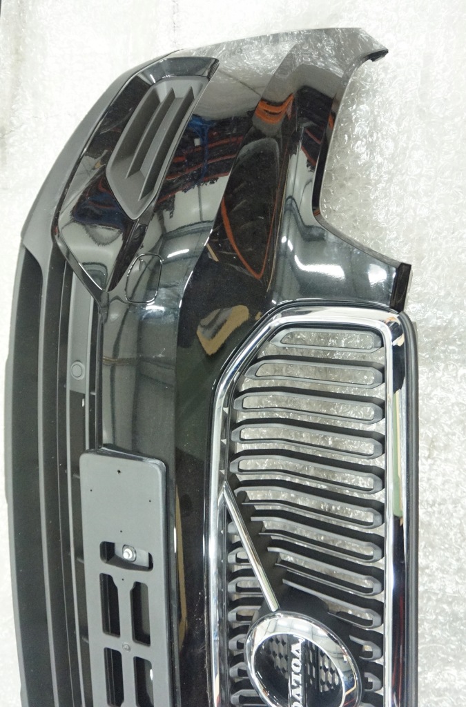 Бампер перед kompletny volvo xc40 717 Цена