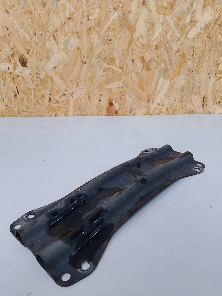 фото №1, Ford ecosport кронштейн кронштейн кронштейн выхлоп глушителя 8v21a108k40