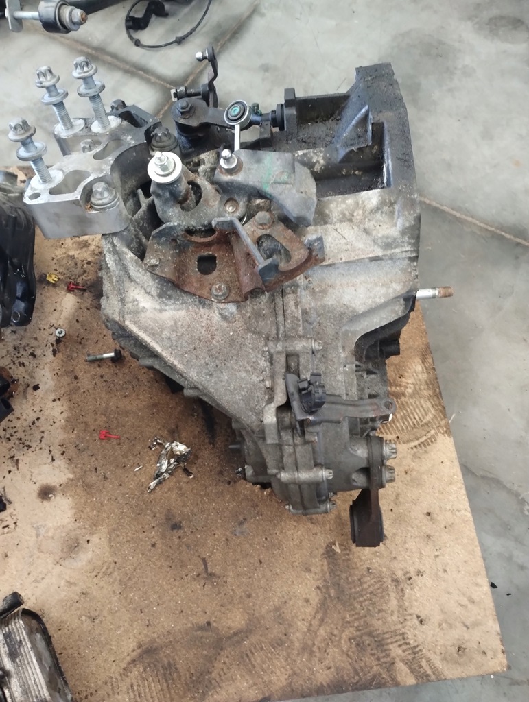 фото №1, Коробка передач передач 1.4t механічна коробка передач 4x4 jeep renegade usa 2015