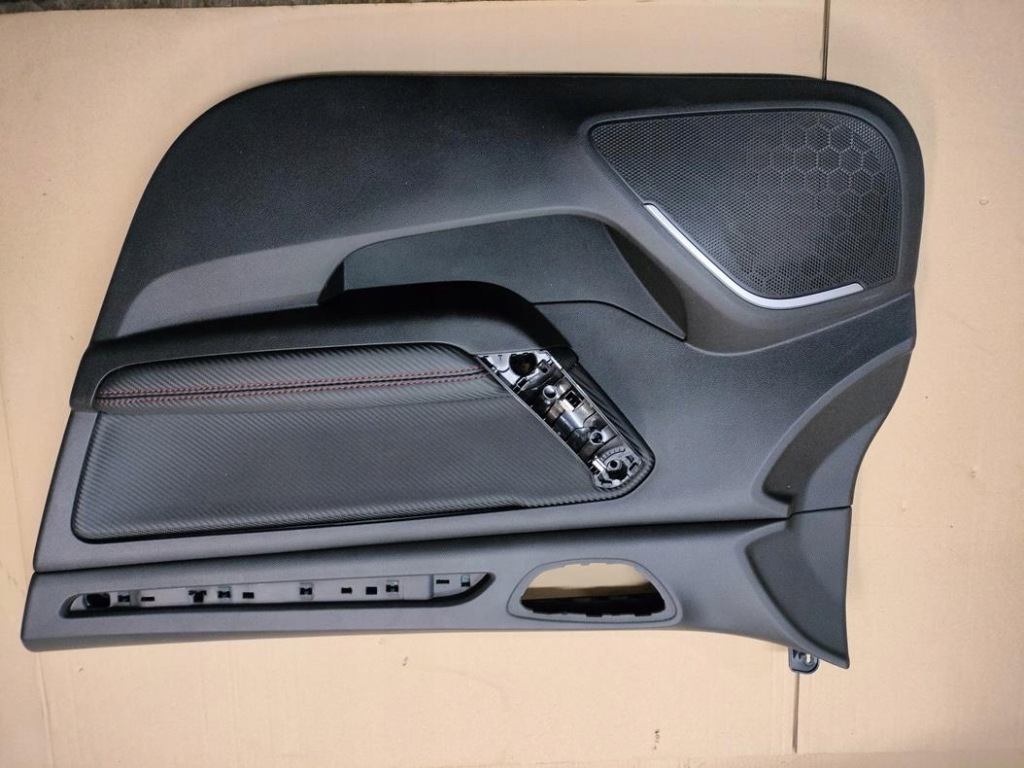 фото №1, Renault megane iv rs обшивка дверь правый перед оригинал идеальное состояние