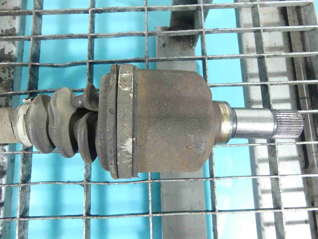 фото №2, Приводной вал левая peugeot 3008 i 09-16 2.0 hdi механическая коробка передач