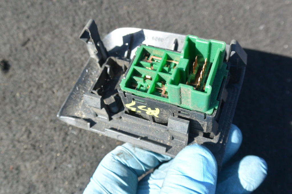 фото №7, Панель регулировки зеркал nissan maxima qx a33 eu