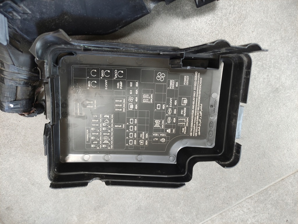 фото №5, Hyundai i30 n корпус коробка предохранителей