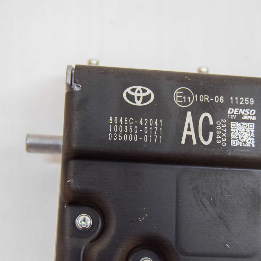 фото №8, Toyota bz4x 2024 камера стекло передней / лобовое