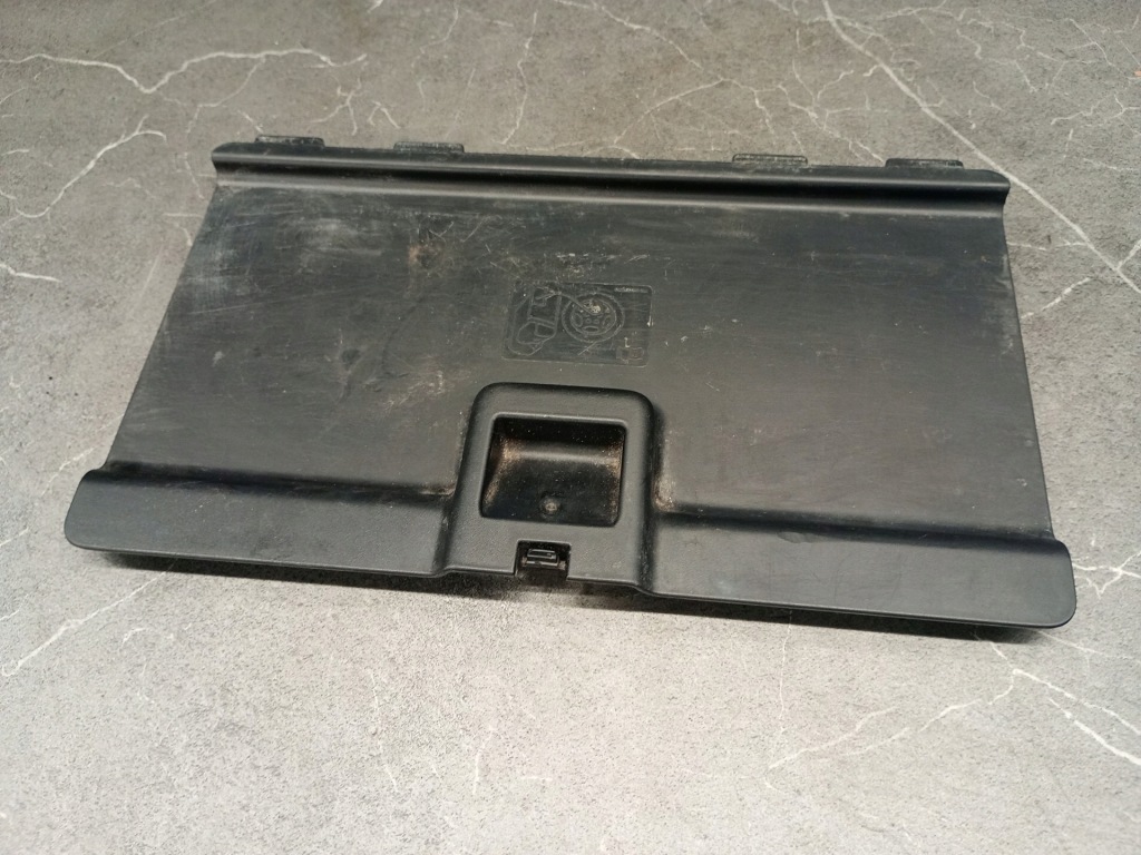 фото №1, 1t0868845 заглушка бардачка пол багажника vw touran i