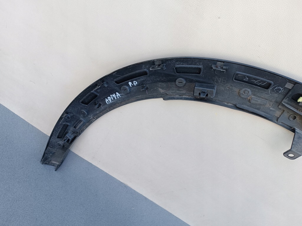 фото №10, Nissan ariya молдинг накладка крыло правый перед передний 63812 63810 5mp5a