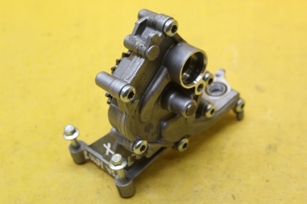 фото №1, Насос оливи peugeot 208 1.2 vti 9808231280