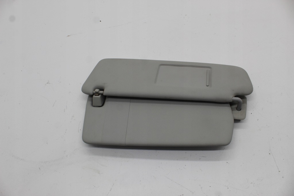 фото №1, Vw touareg 7p козырёк левый 7p6857551