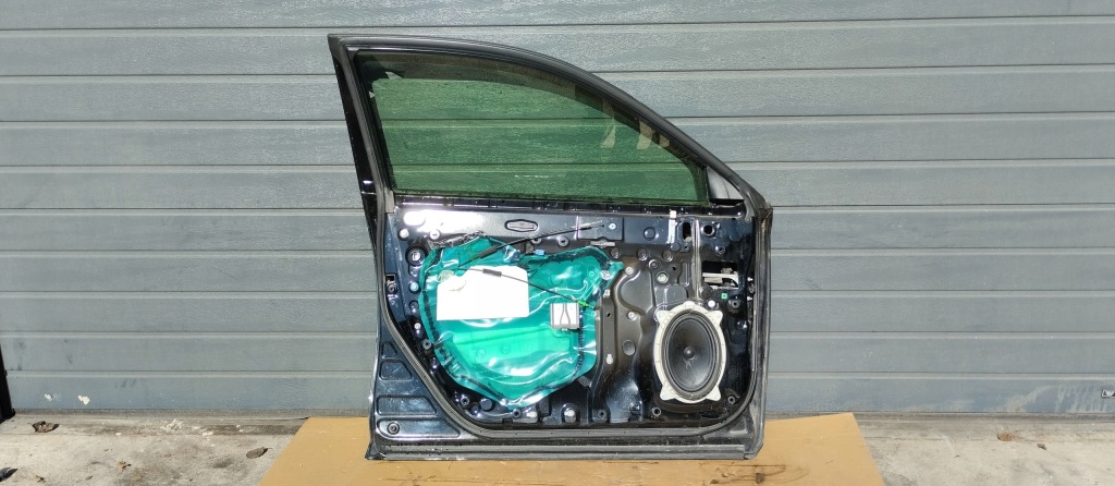 Дверь левый перед левая передние lexus ct200h ct 200h полный 11r- Киев