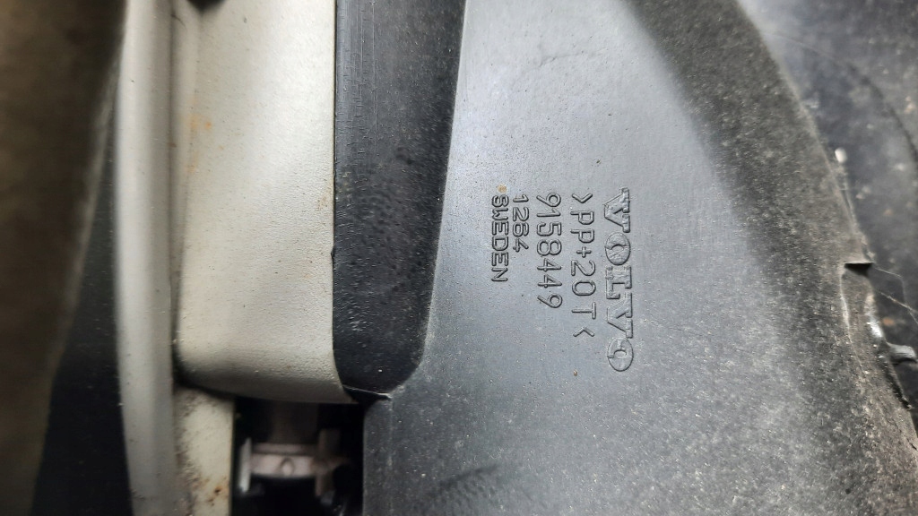 фото №13, Защита стойка правая 9158449 volvo s60 v70 ii s80