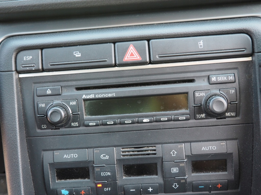 фото №1, Audi a4 b7 2004-08 радіо cd радіопрогравач заводський