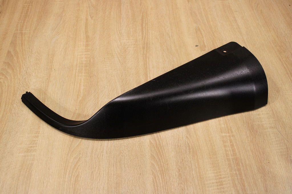 фото №1, Meserati ghibli нижня молдинг бампера заднього