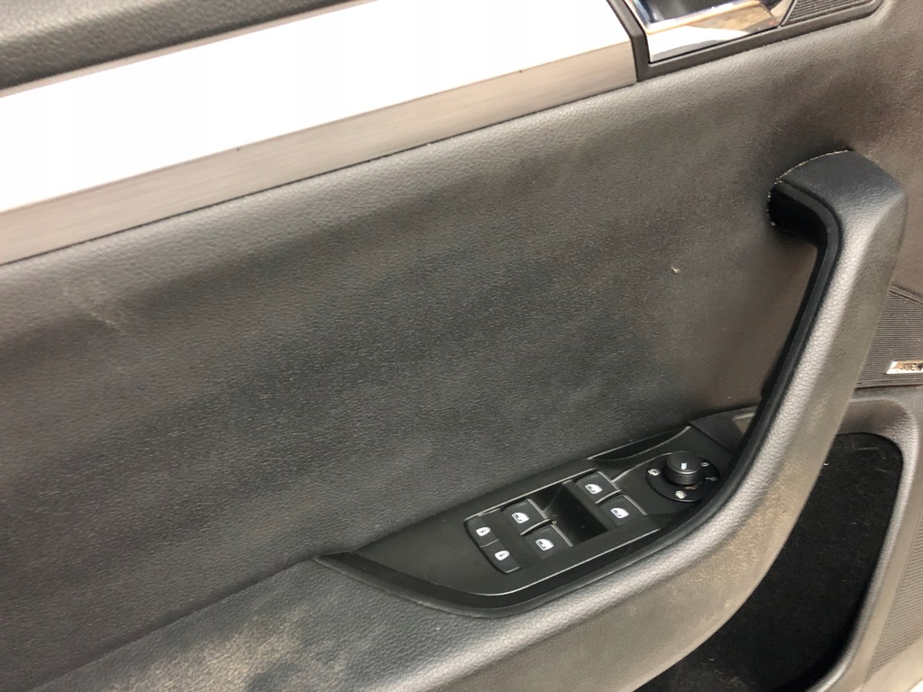 фото №10, Skoda superb iii 3v 3v0 kombi обшивка обивка дверь левый перед левая