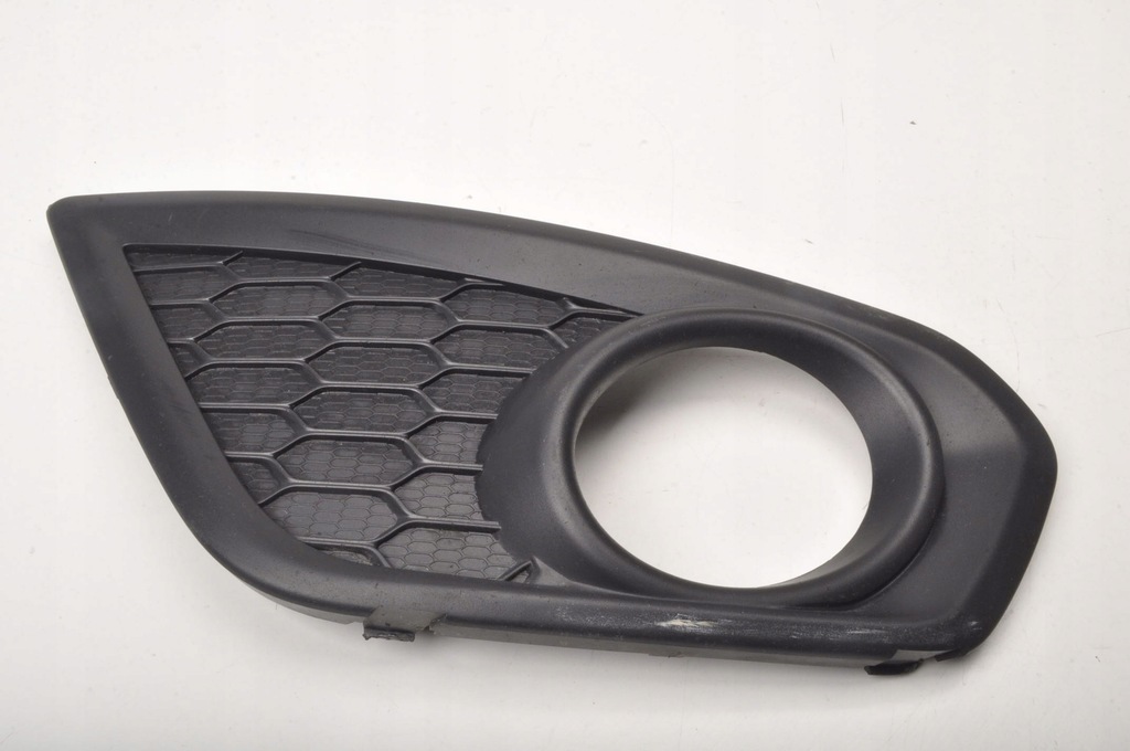 фото №1, Volvo c30 рамка решітка протитуманної фари права 31298172 lift