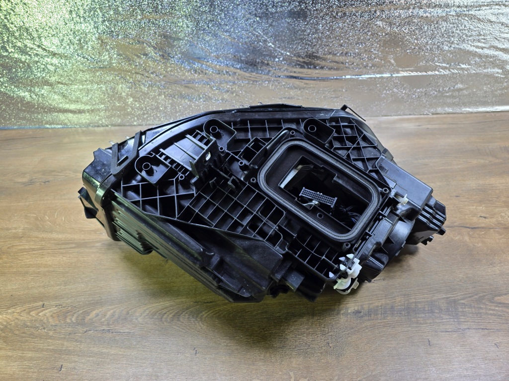 Mercedes gla фара перед передня ліва led a2479066107 Доставка