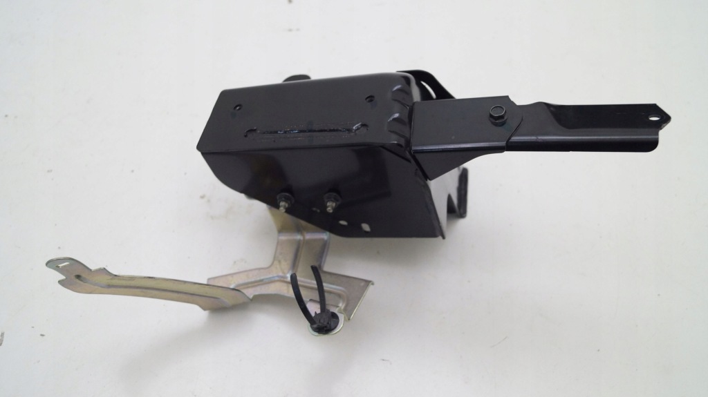 фото №1, Nissan x trail t32 кронштейн акумулятор кронштейн