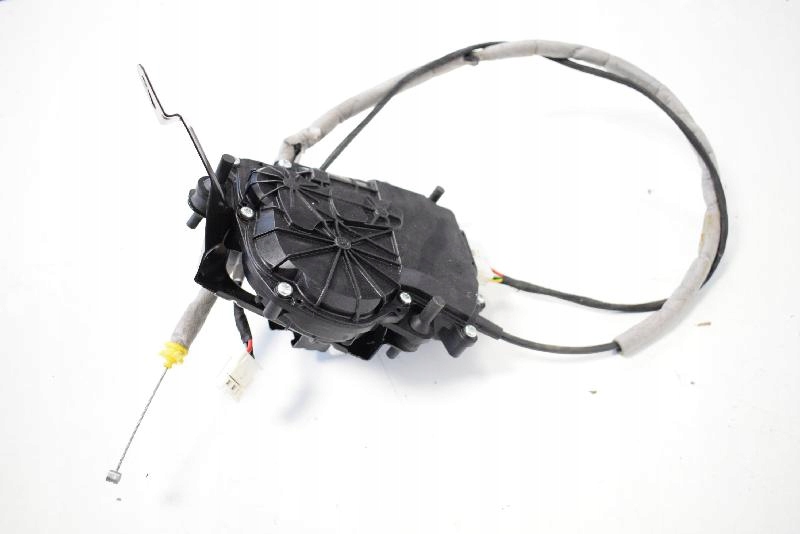 фото №1, Bmw seria 3 f31 330d 2015 rhd привод замка задний крышки