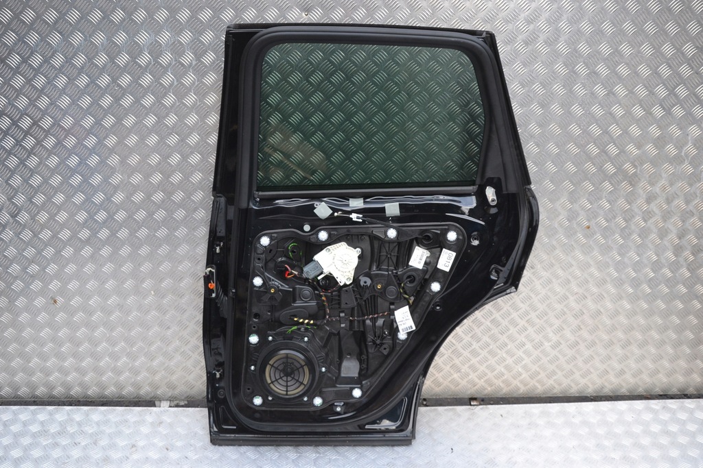 фото №11, Porsche cayenne 7p5 lift задні двері праве lc9x