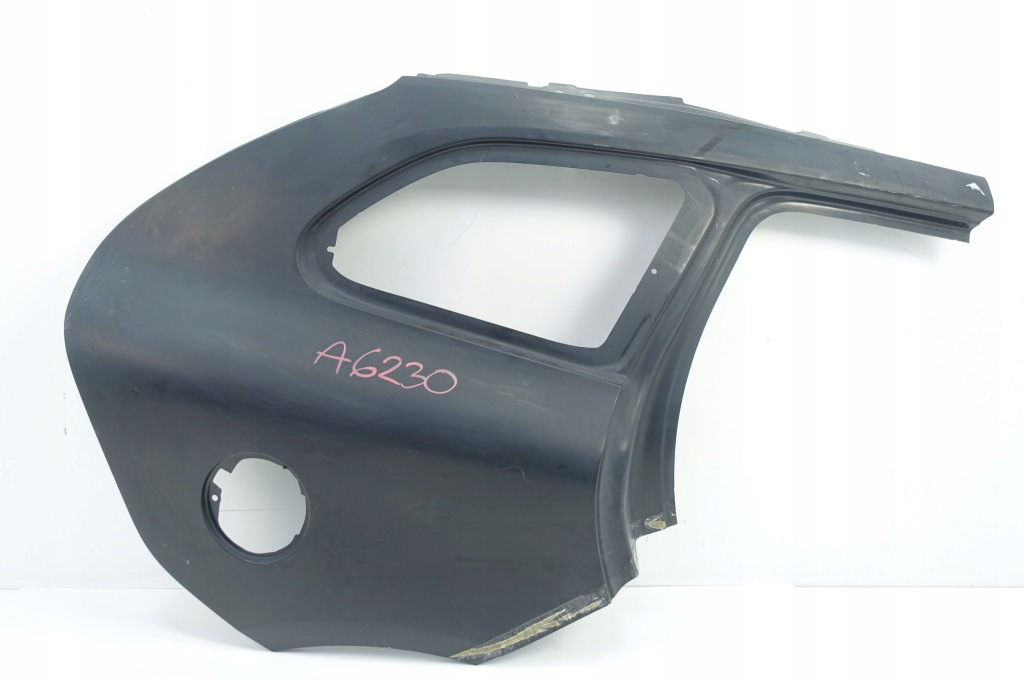 Купити Крила правий задня задній volvo xc60 08-17