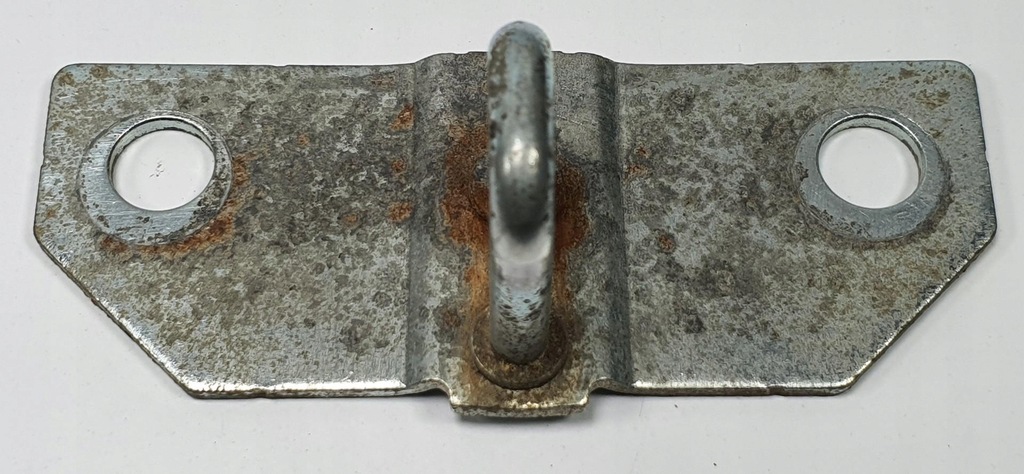 фото №1, Засов замка крышки задняя mercedes w169