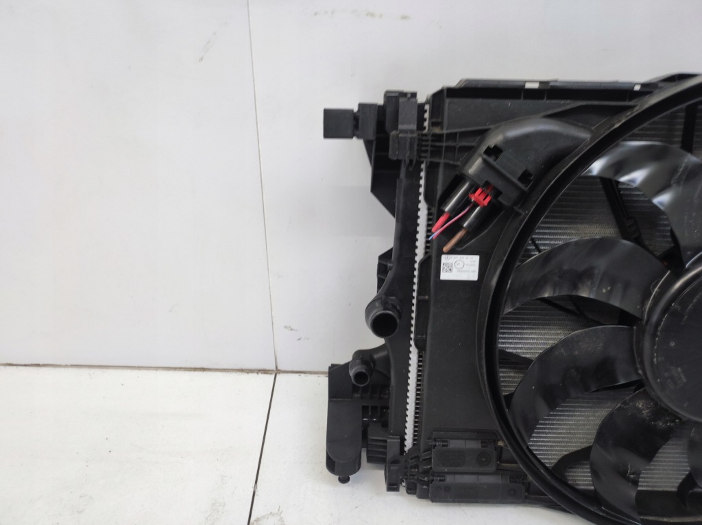 Радіатор води вентилятор радіатор mercedes a klasa w177 177 Зі Шроту