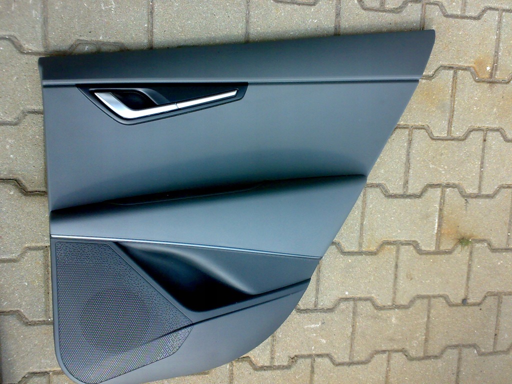 фото №1, Kia niro ii 2022 - оббивка обшивка двері ttylna права