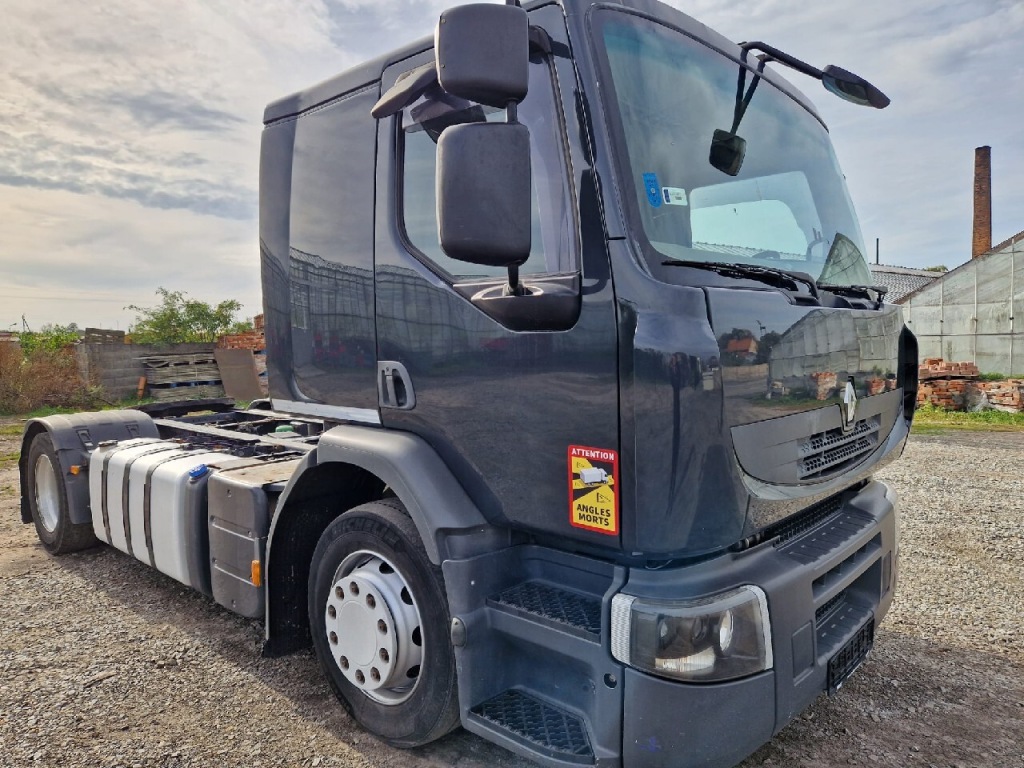 Renault premium dxi лампа ліва перед czarna 21554749 Ціна