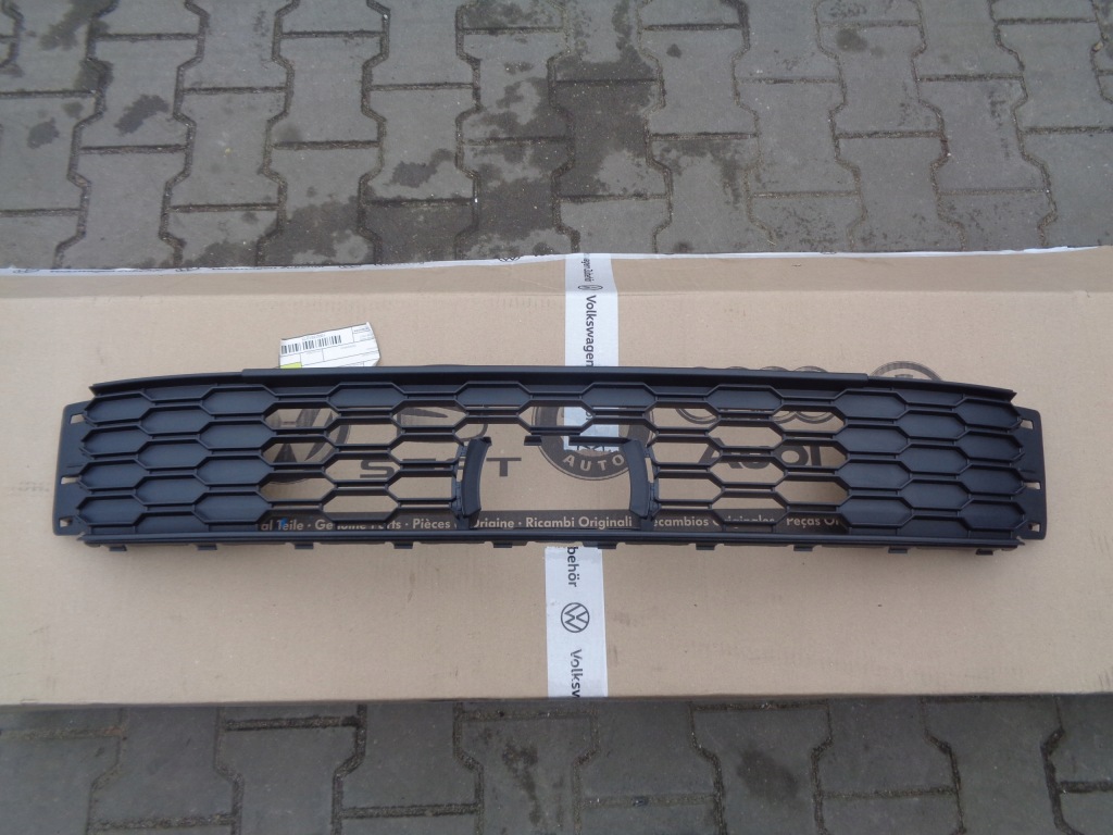 фото №1, Skoda fabia iii lift 19r решётка pod радар nowa