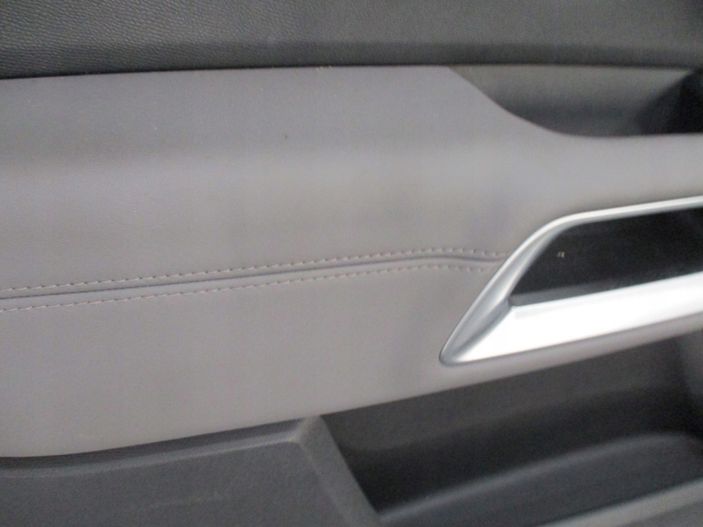 фото №3, Обивка дверь citroen c5 aircross перед