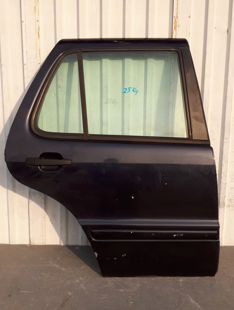 Купити Двері задній правий mercedes ml i 1 w163 97-05 lift pń