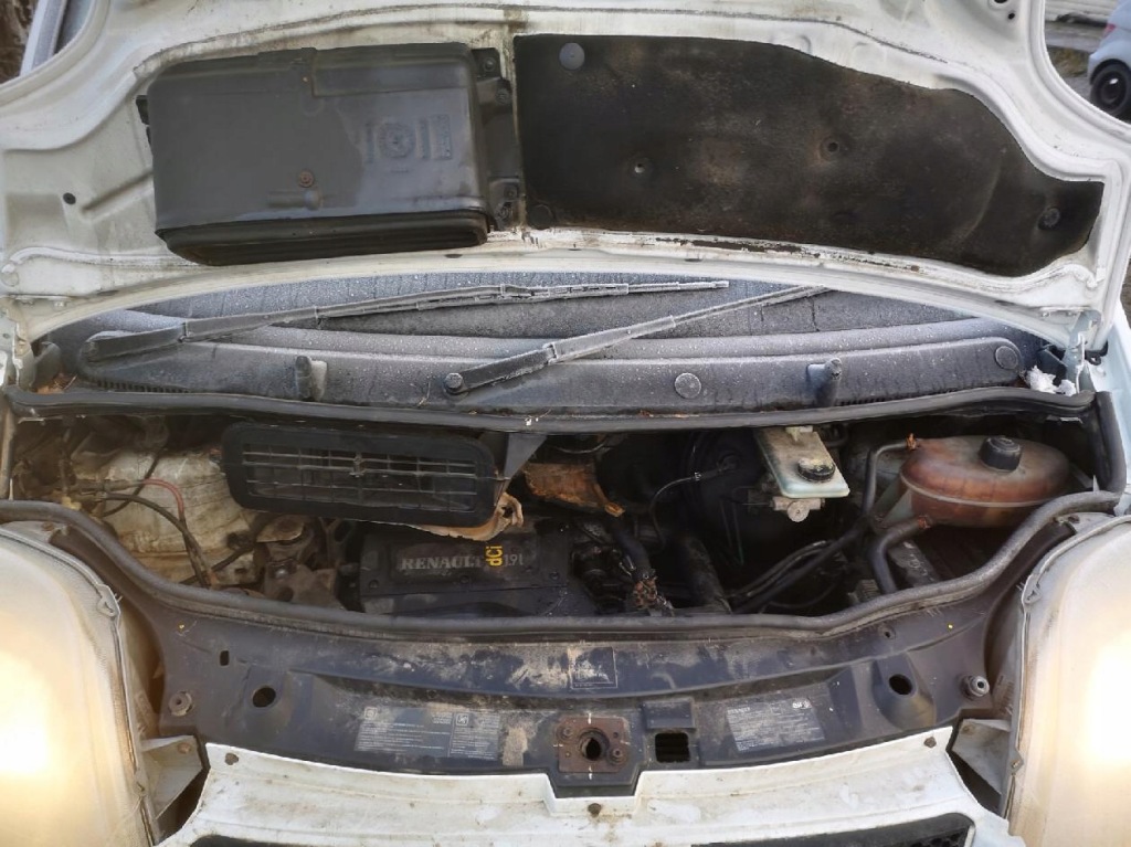 Renault trafic коробка запобіжників 2003 1.9l 1810916000 Зі Шроту