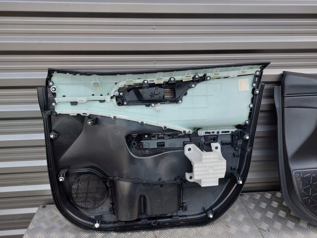 фото №10, Toyota rav4 v оббивка двері перед ліва права