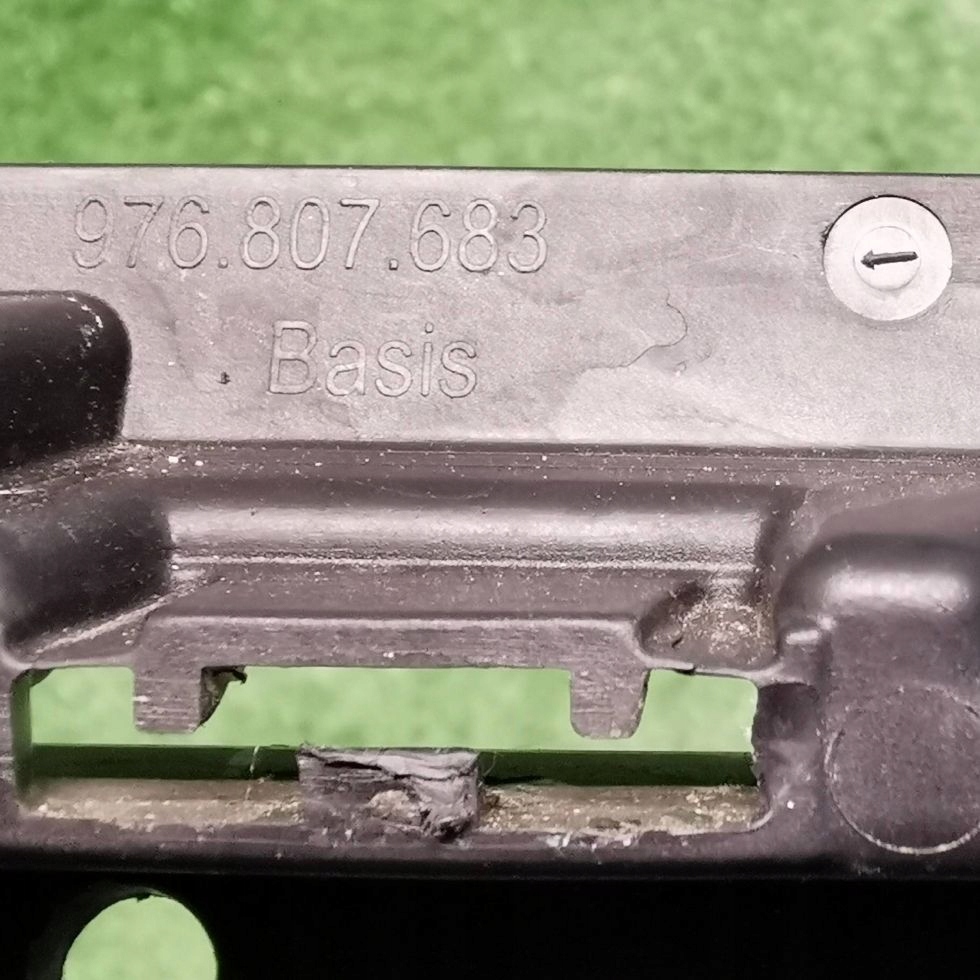 Porsche panamera 3 972 976 23- решётка нижняя бампера передний 976807683 Оригинал