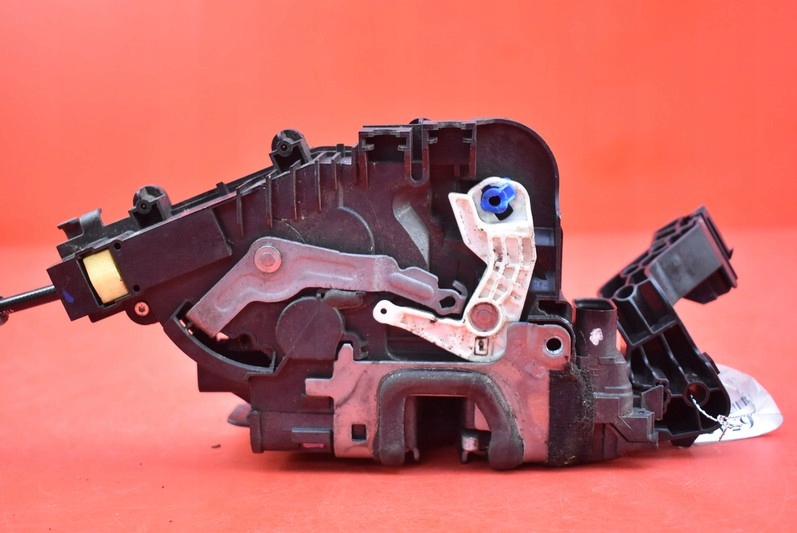 фото №1, Замок двері правий задня mercedes e-klasa w213 17r